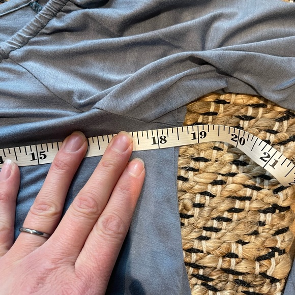 Feel the piece Terre Jacobs off the shoulder bell sleeves loose fit - Picture 8 of 9